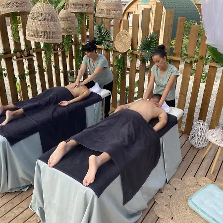 Nashira Hot Tub Piscina Y Jardin 公寓 Buzanada