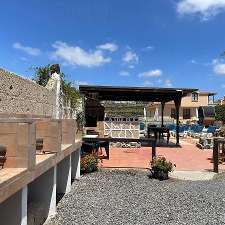 Nashira Hot Tub Piscina Y Jardin Buzanada