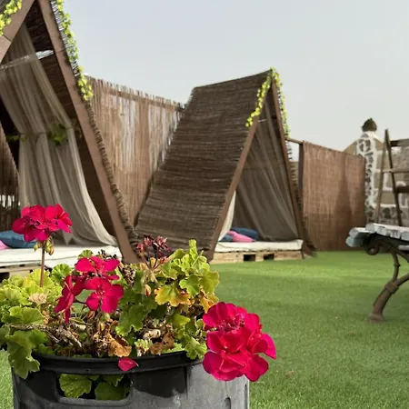 Nashira Hot Tub Piscina Y Jardin 公寓 Buzanada